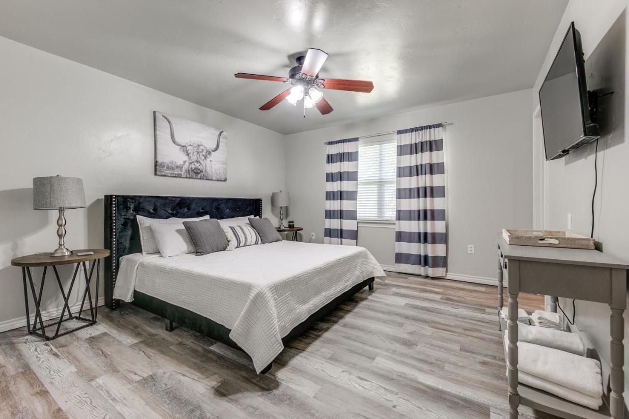 Cozy 4 Bedroom Home Blocks To Main Street And Wineries Fredericksburg Dış mekan fotoğraf
